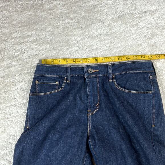 Levis Dark wash denim capri shorts, size 8 or 29 - Picture 5 of 11
